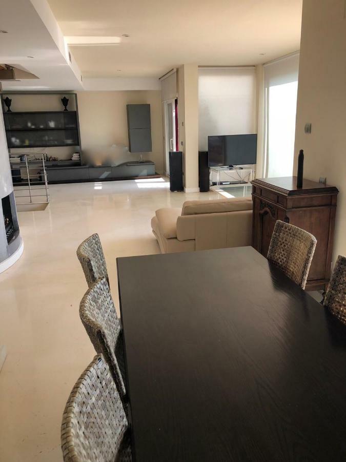 Atico-Duplex Primera Linea De Playa En El Centro De Estepona Esterno foto