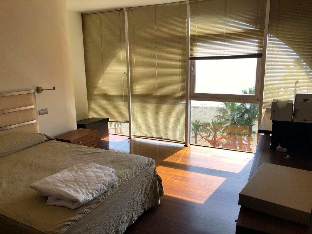 Atico-Duplex Primera Linea De Playa En El Centro De Estepona Esterno foto